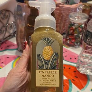 Nwt Pineapple Mango Foaming Hand Soap
